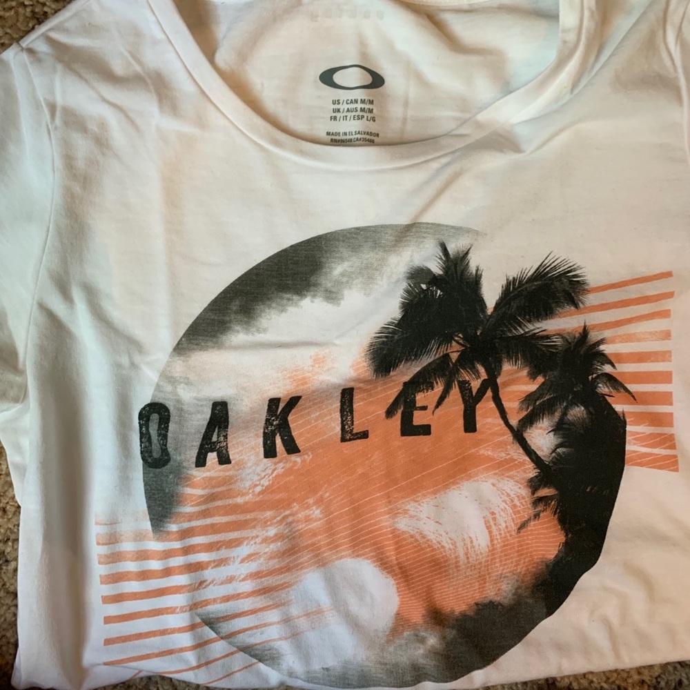 Oakley shirt sleeve tshirt